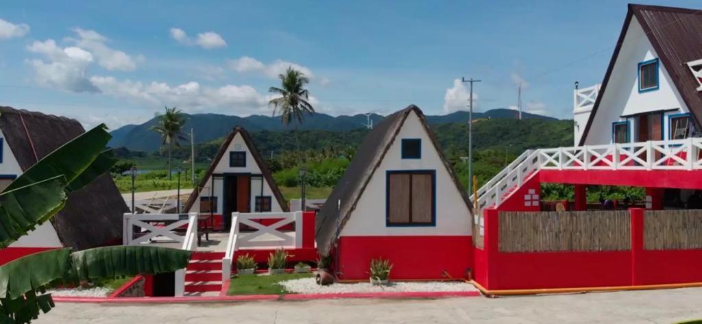 Triangle Huts Hotel Pagudpud Buitenkant foto