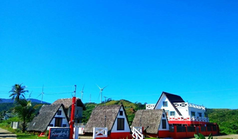 Triangle Huts Hotel Pagudpud Buitenkant foto